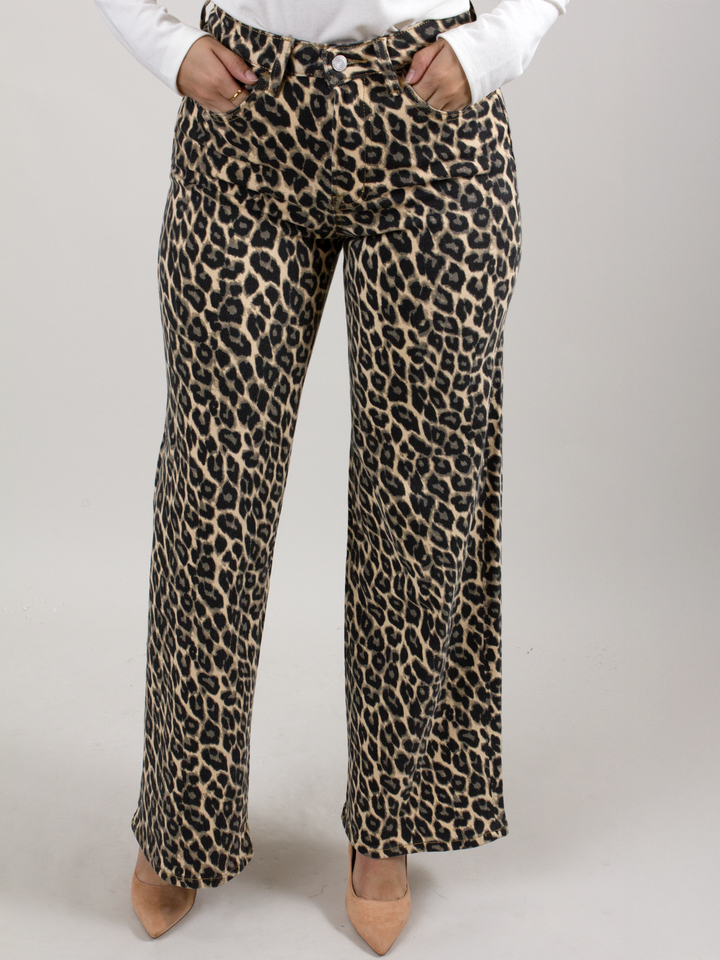 The Kylie Jeans